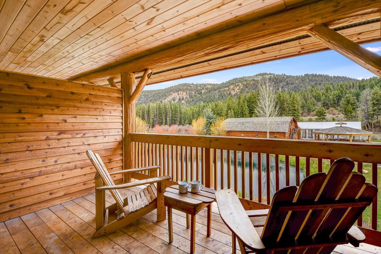 Rainbow Ranch Lodge Big Sky